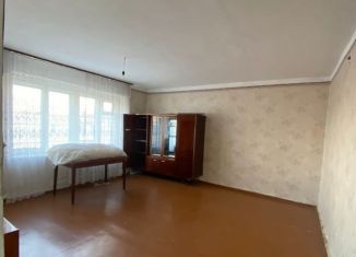 Продажа 3-комнатной квартиры, 55 м2, Карачаевск, улица Коста Хетагурова, 10