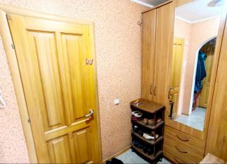 Продается однокомнатная квартира, 30.2 м2, Кемерово, улица Попова, 3Б