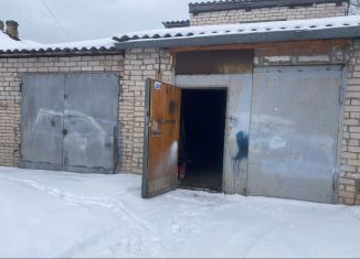 Сдаю в аренду гараж, 30 м2, Новгородская область, улица Керамиков
