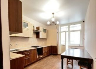 Продается 2-ком. квартира, 55 м2, Ставрополь, улица Рогожникова, 3, микрорайон № 36