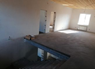 Продается дом, 330 м2, деревня Суровка, площадь Азатлык