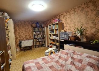 Продается 2-комнатная квартира, 53.4 м2, Москва, улица Адмирала Лазарева, 74, метро Бунинская аллея