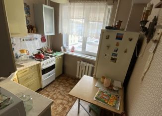 Продам 2-комнатную квартиру, 41.7 м2, Североуральск, улица Каржавина, 30