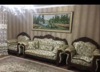 Трехкомнатная квартира в аренду, 65 м2, Кизляр, улица 40 лет Дагестана
