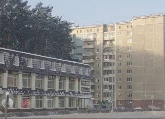 Трехкомнатная квартира на продажу, 63.4 м2, Северск, улица Калинина, 84