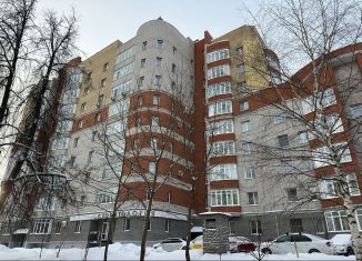Продается 3-комнатная квартира, 147.7 м2, Киров, улица Герцена, 56, Ленинский район