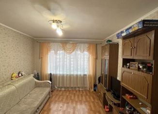 Продаю 2-комнатную квартиру, 48.9 м2, Азнакаево, улица Шайхутдинова, 11