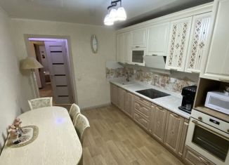 Двухкомнатная квартира на продажу, 61 м2, Новочебоксарск, улица Строителей, 7