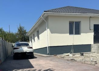 Дом на продажу, 105 м2, село Украинка, улица Умера Адаманова