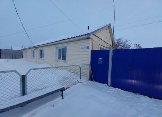 Продам 3-ком. квартиру, 50 м2, село Казанское, улица Мелиораторов, 2