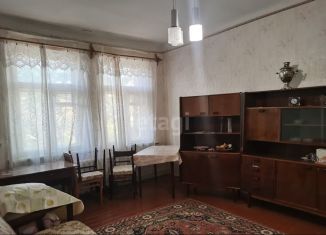 Продам 2-ком. квартиру, 47.3 м2, Короча, улица Дзержинского, 52