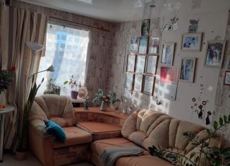 Продается 2-комнатная квартира, 41.5 м2, Свердловская область, улица Дзержинского, 40