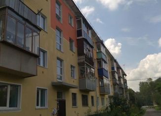 Сдаю в аренду однокомнатную квартиру, 32 м2, Кемеровская область, Кузнецкая улица, 4