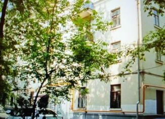 Продается трехкомнатная квартира, 72.7 м2, Москва, Старая Басманная улица, станция Курская