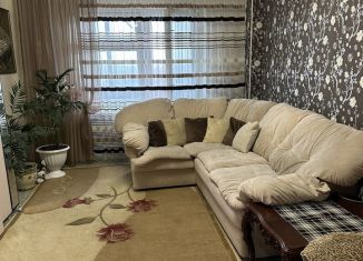 Продажа 3-ком. квартиры, 74 м2, Кирово-Чепецк, улица Мелиораторов, 28/1