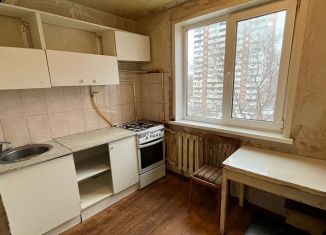 Сдам 2-ком. квартиру, 45 м2, Екатеринбург, Ясная улица, 32к2