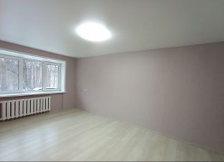 Продам 1-комнатную квартиру, 31 м2, Новоуральск, улица Комарова, 4