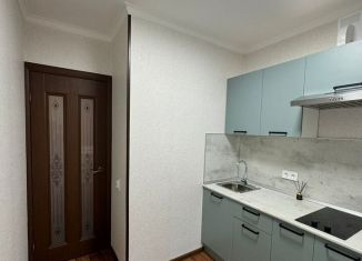 Продается 2-комнатная квартира, 45.2 м2, Красноярск, улица Академгородок, 10