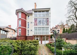 Продается трехкомнатная квартира, 130 м2, Калининградская область, Пионерская улица, 6Б