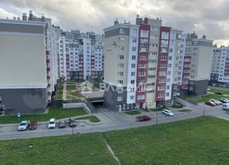 3-комнатная квартира на продажу, 86.5 м2, Калининград, Кипарисовая улица, 3