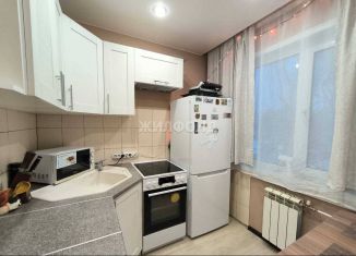 Продается 2-комнатная квартира, 45.5 м2, Новосибирск, улица Дмитрия Донского, 37