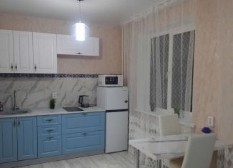 Продам 1-комнатную квартиру, 40 м2, Волгоград, улица Константина Симонова, 2А