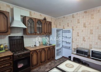 Сдаю 2-ком. квартиру, 59 м2, Тамбов, улица Сенько, 16