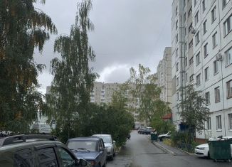 Продажа 3-комнатной квартиры, 65 м2, Орловская область, Черкасская улица, 72