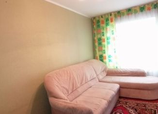 Сдаю трехкомнатную квартиру, 60 м2, Бийск, улица Михаила Митрофанова, 33