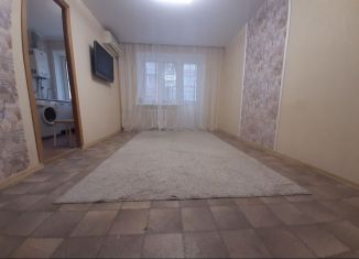 Продам 1-ком. квартиру, 25 м2, Таганрог, Александровская улица, 38