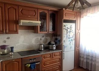 Продается 3-ком. квартира, 92 м2, Тюменская область, Паровозная улица, 11