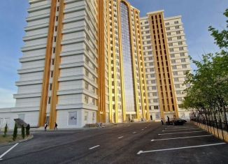 Продается трехкомнатная квартира, 109 м2, Аргун, улица Тельмана, 15