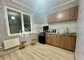 Сдаю 1-ком. квартиру, 37 м2, Старый Оскол, улица Ватутина, 85