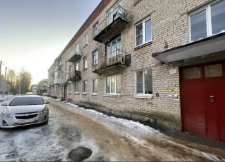 Продается 2-комнатная квартира, 42.4 м2, поселок Осельки, посёлок Осельки, 107