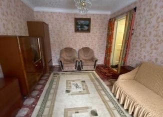 Продам 2-комнатную квартиру, 46 м2, Салават, улица Чапаева, 17