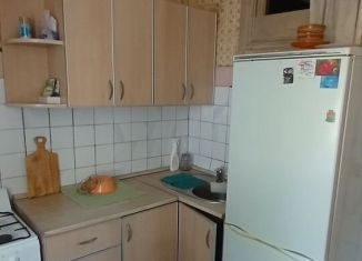 Сдаю в аренду 2-ком. квартиру, 50 м2, Стерлитамак, улица Мира, 44