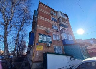 Продам 3-комнатную квартиру, 51 м2, Гулькевичи, улица Сорокиной