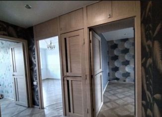 Сдача в аренду 2-ком. квартиры, 42 м2, Ревда, улица Мира, 1Б