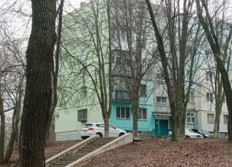 Продаю трехкомнатную квартиру, 60 м2, Таганрог, улица Пальмиро Тольятти, 22-3