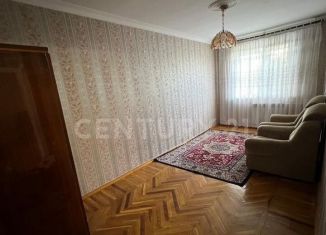 Сдается 4-ком. квартира, 80 м2, Махачкала, улица Абдулхакима Исмаилова, 44Б