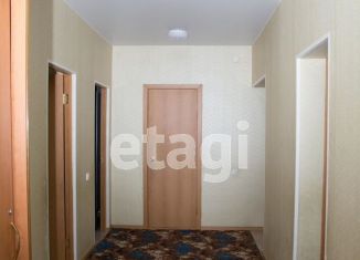 Трехкомнатная квартира на продажу, 72 м2, Тобольск, улица Мира, 16