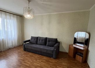 Сдается 2-ком. квартира, 50 м2, Волгодонск, улица Гагарина, 2