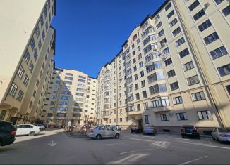 Продажа 2-комнатной квартиры, 100 м2, Нальчик, улица Шарданова, 48