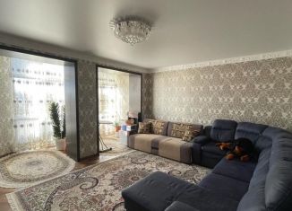 Продам трехкомнатную квартиру, 117 м2, Карачаево-Черкесия, Октябрьская улица, 392