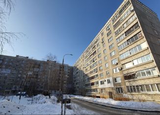 Продается 4-ком. квартира, 84 м2, Нижний Новгород, улица Сергея Есенина, 35, метро Стрелка