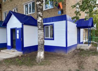 Продаю торговую площадь, 42 м2, поселок городского типа Жешарт, Советская улица, 5