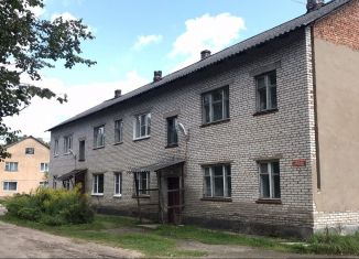 Трехкомнатная квартира на продажу, 49 м2, Холм, Советская улица, 1