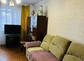 Трехкомнатная квартира на продажу, 59 м2, поселок городского типа Афипский, улица Победы, 3А