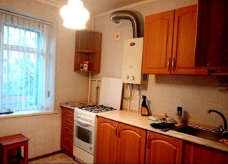 Трехкомнатная квартира в аренду, 59 м2, Каменск-Шахтинский, Коммунистический переулок, 92А