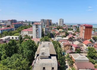 Сдаю 2-ком. квартиру, 65 м2, Махачкала, улица Манташева, 132